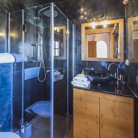 Kitz Chalet